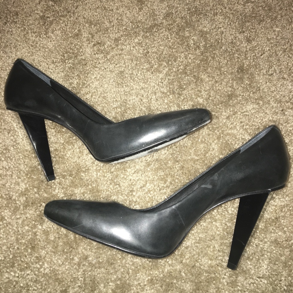 BCBG Maxazria Funky Heel Black Leather Pumps Heels Size 10